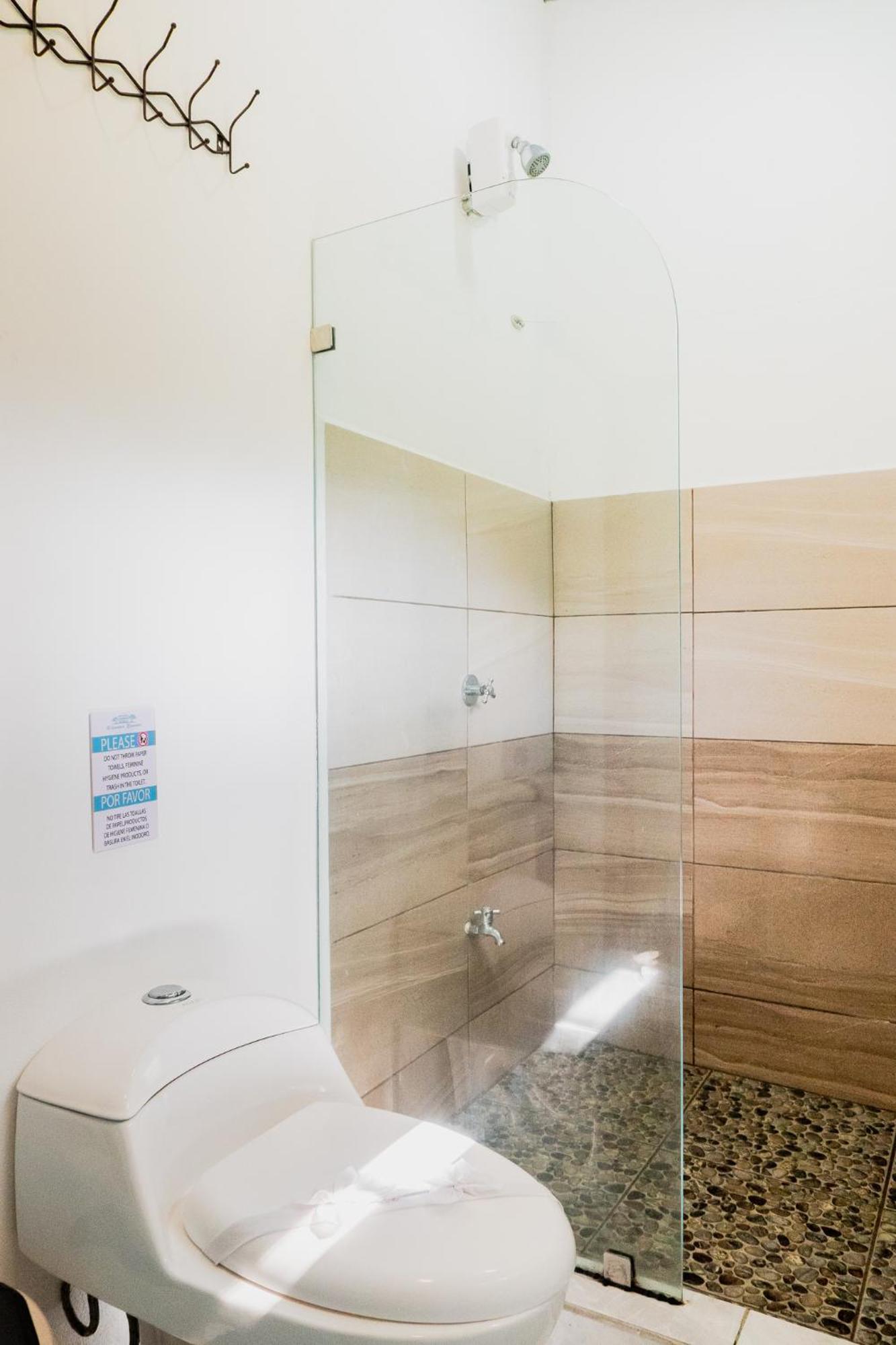 Ocean'S Breeze Apartment And Rooms Puerto Viejo de Talamanca エクステリア 写真