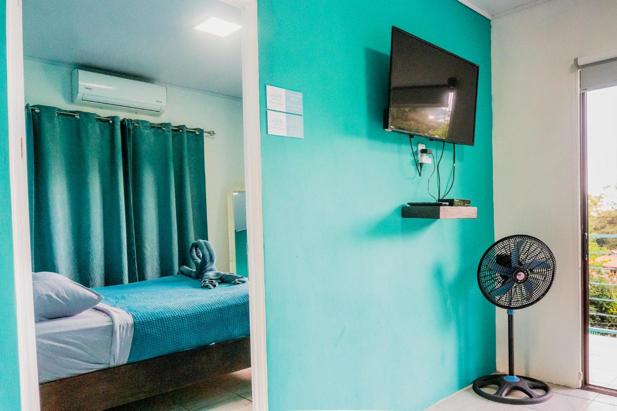 Ocean'S Breeze Apartment And Rooms Puerto Viejo de Talamanca エクステリア 写真